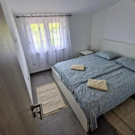 Apartment Bliss For Family And Friends