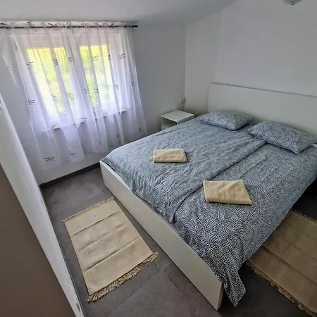 Apartment Bliss For Family And Friends *