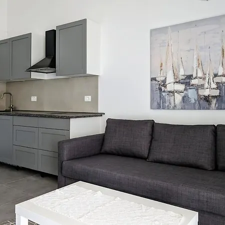Apartment Bliss For Family And Friends
